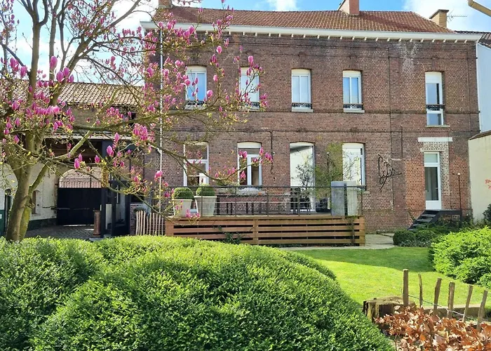 Сasa de vacaciones Grande Maison Bourgeoise Avec Cour Privative, 5 Chambres, Wifi, Proche Commerces Et Nature - Fr-1-510-186 *