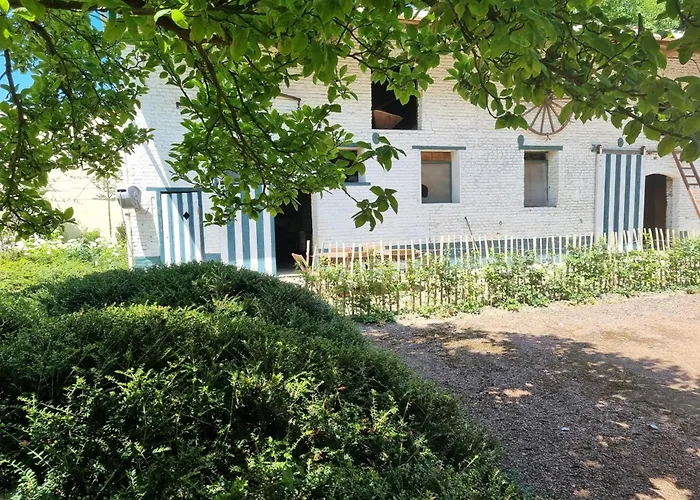 Grande Maison Bourgeoise Avec Cour Privative, 5 Chambres, Wifi, Proche Commerces Et Nature - Fr-1-510-186 * Abscon