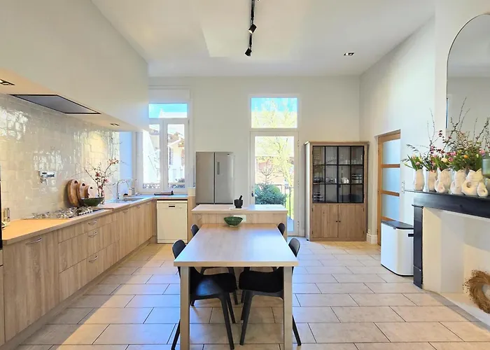 בית נופש Grande Maison Bourgeoise Avec Cour Privative, 5 Chambres, Wifi, Proche Commerces Et Nature - Fr-1-510-186 *