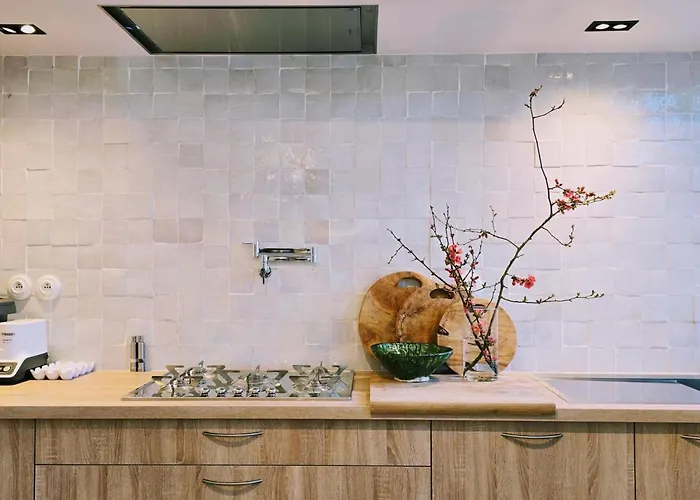 Grande Maison Bourgeoise Avec Cour Privative, 5 Chambres, Wifi, Proche Commerces Et Nature - Fr-1-510-186 בית נופש