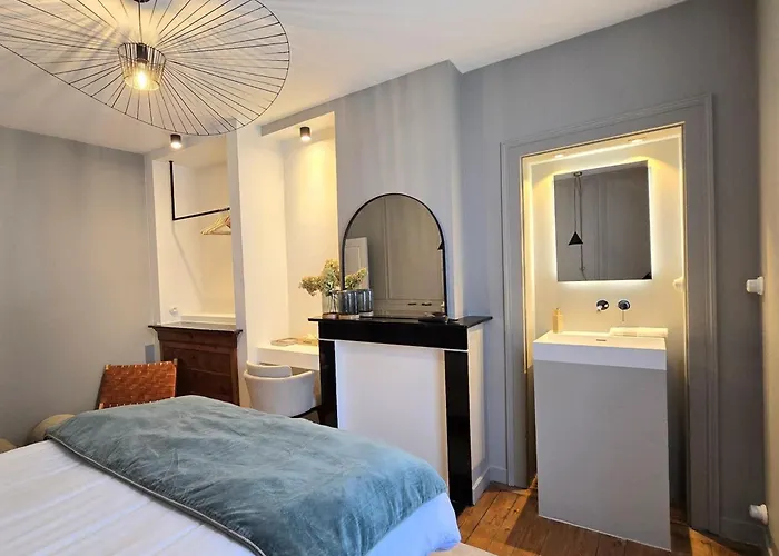 בית נופש Grande Maison Bourgeoise Avec Cour Privative, 5 Chambres, Wifi, Proche Commerces Et Nature - Fr-1-510-186 *